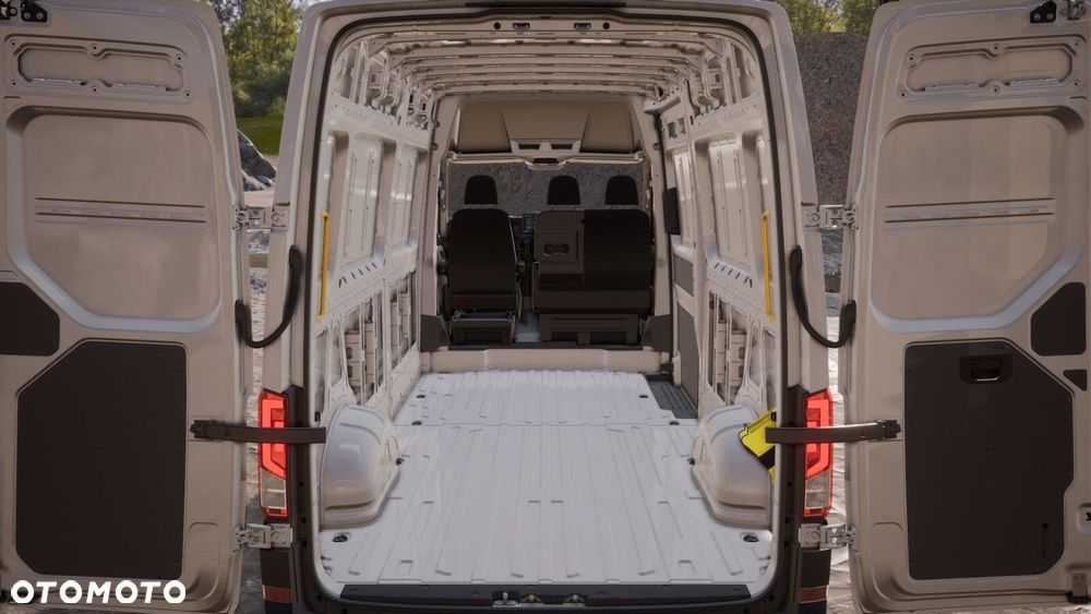 Volkswagen Crafter - 13