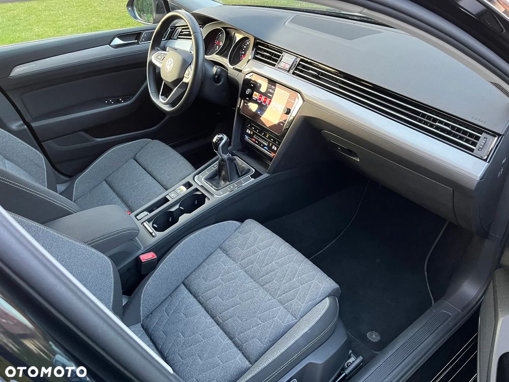 Volkswagen Passat 2.0 TDI EVO Business - 10