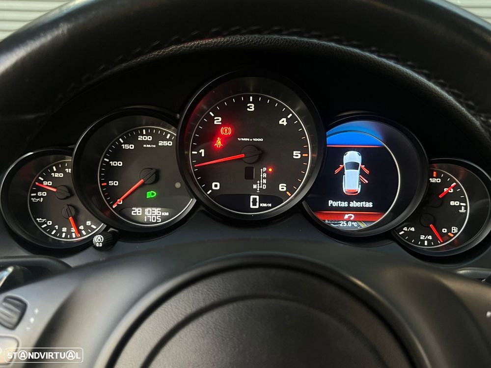 Porsche Cayenne - 22