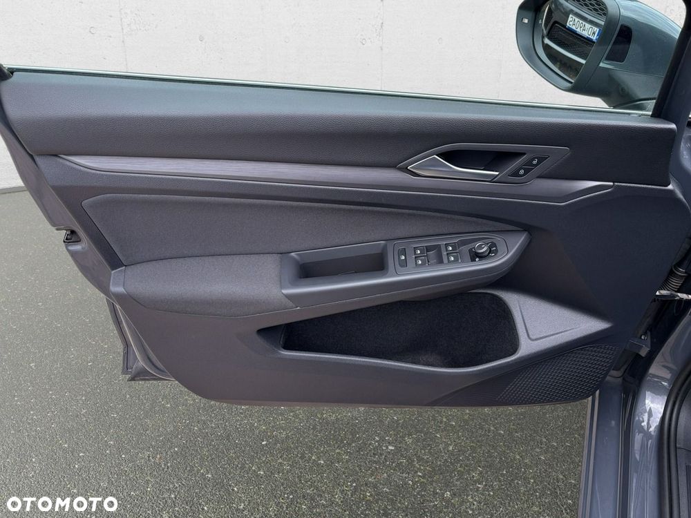 Volkswagen Golf - 10