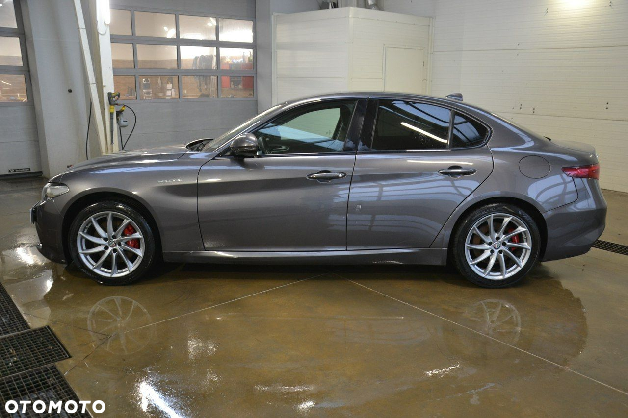 Alfa Romeo Giulia - 4