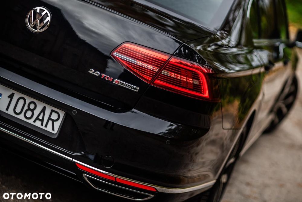 Volkswagen Passat 2.0 TDI Bi-Turbo BMT 4Mot Highline DSG - 19