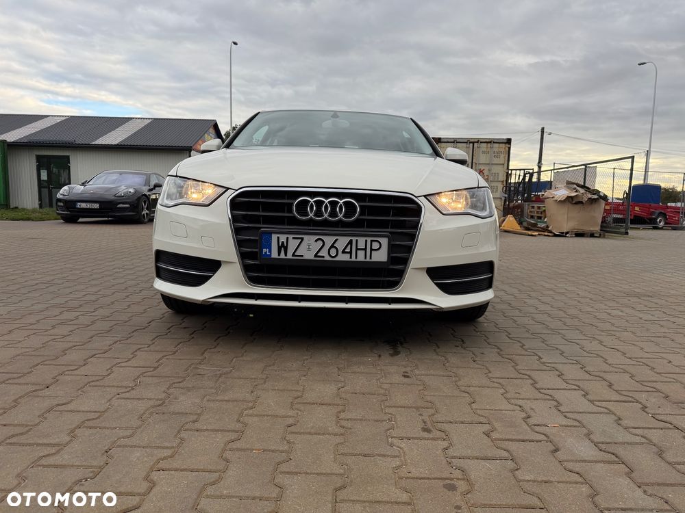 Audi A3 3-drzwiowe 1.8 TFSI Ambition S tronic - 4