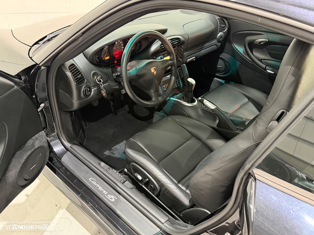 Porsche 911 (996) Carrera 4 S - 11