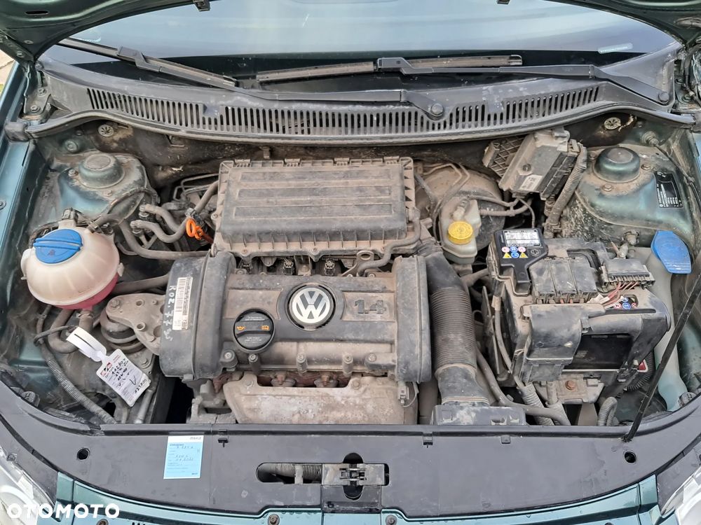Volkswagen Polo 1.4 16V Comfortline - 18