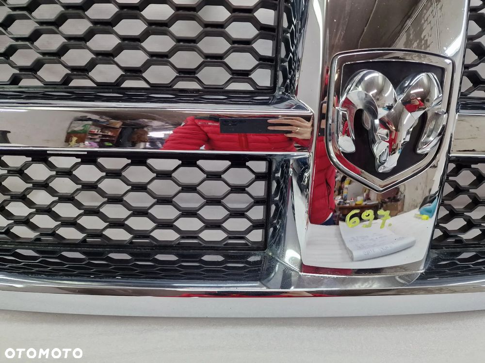 DODGE RAM 08- CHROMOWANA ATRAPA / GRILL PRZEDNI PRZÓD , ŁADNY , NR 1KX58TRMAB / 55277441AB , NR AUKCJI GL697 - 5