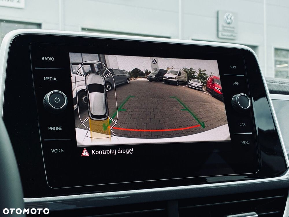 Volkswagen T-Roc - 19