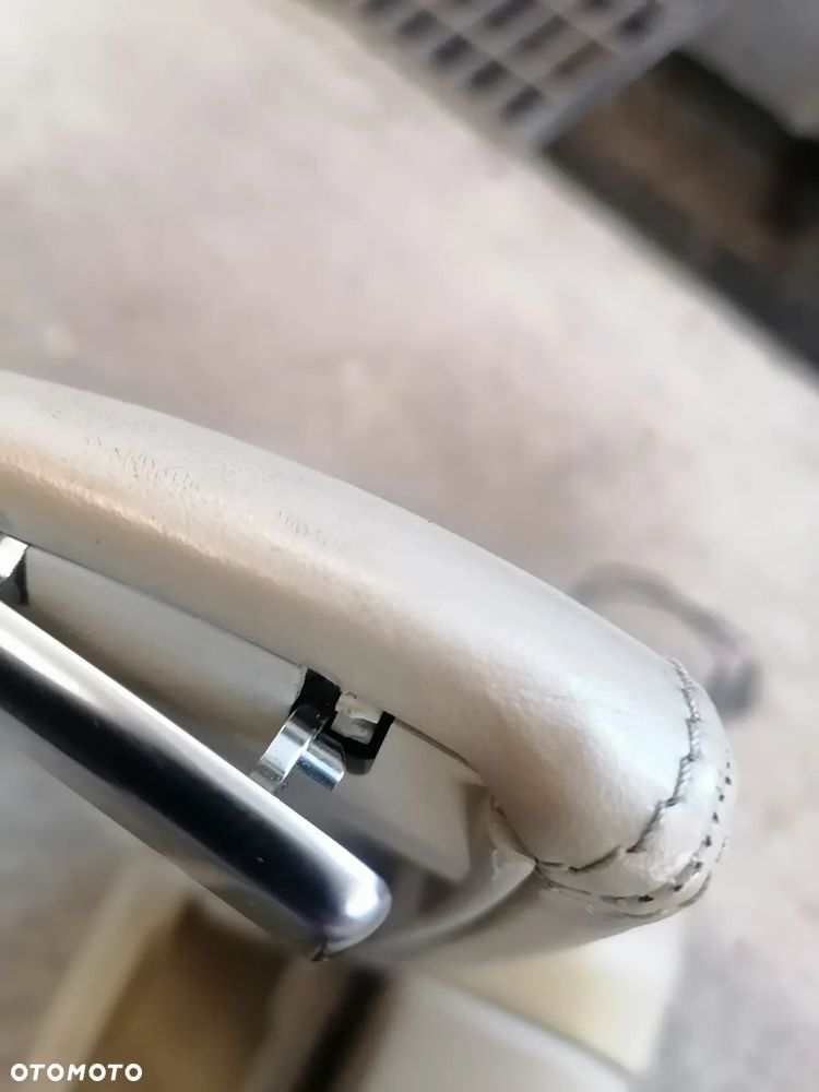 Podłokietnik Podłokietniki Skórzany Skóra Beż Stelaż Audi A8 D3 - 17