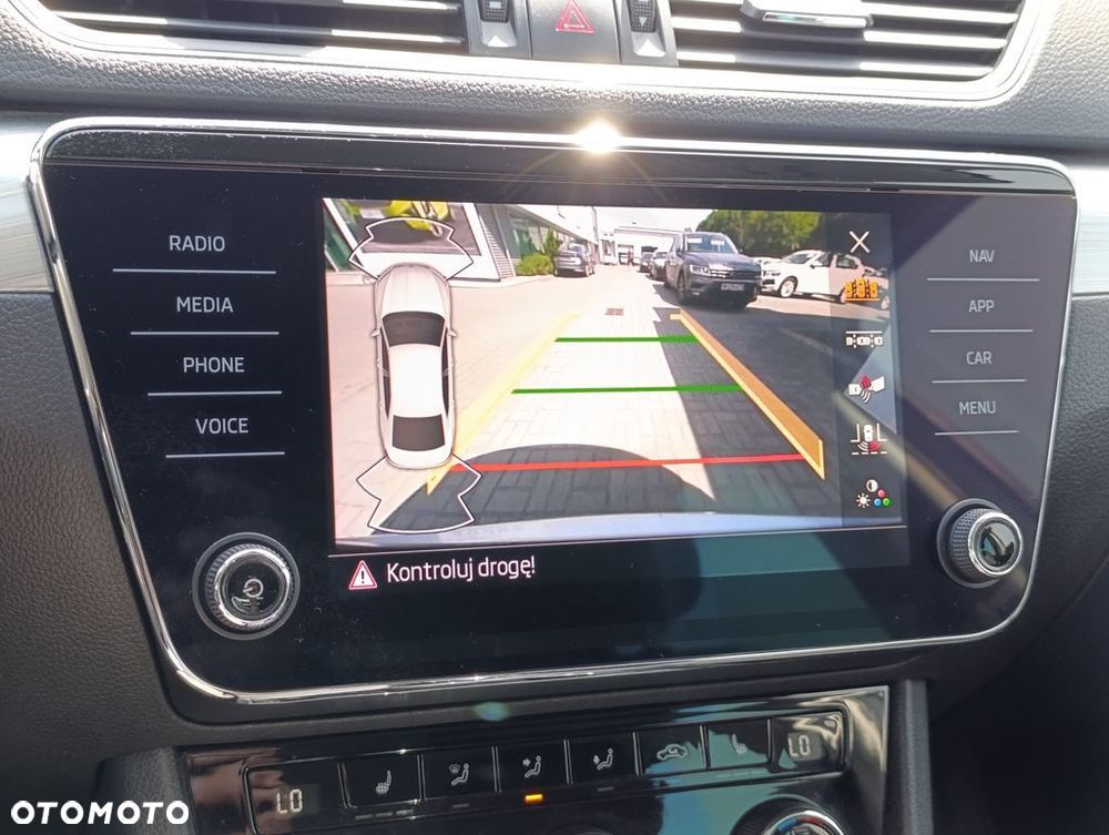 Skoda Superb 1.5 TSI Ambition DSG - 32