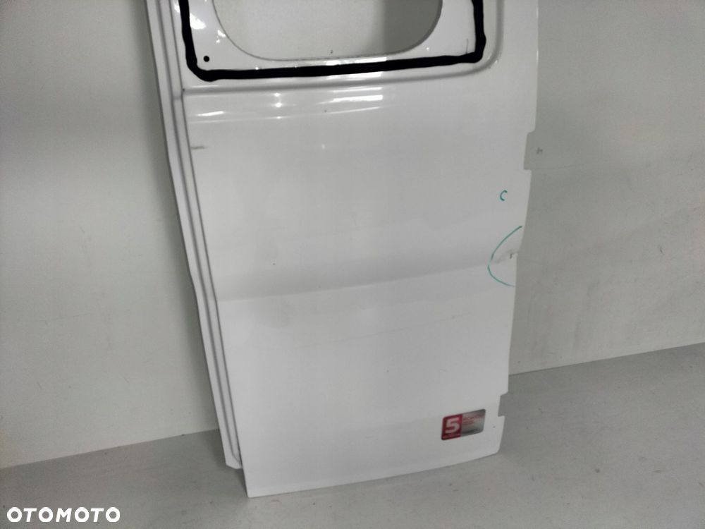 drzwi tylne tył prawe nissan nv200 09- - 2