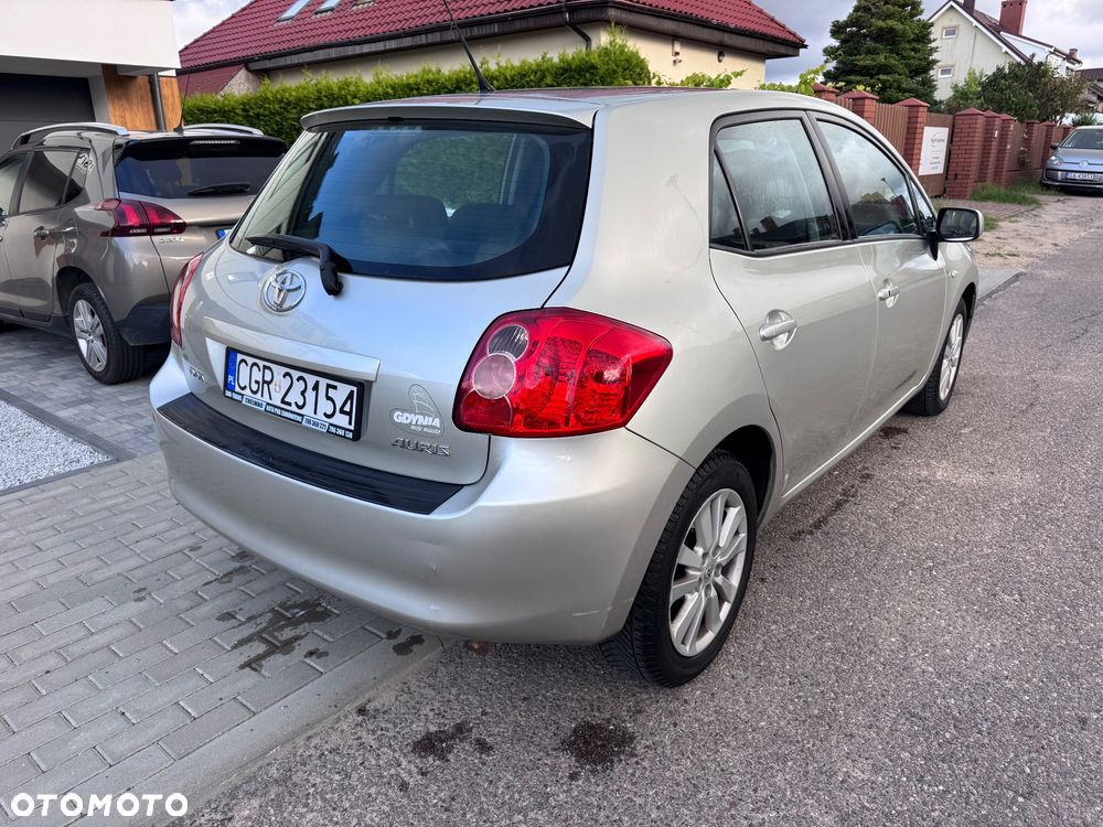 Toyota Auris 1.6 Executive - 5