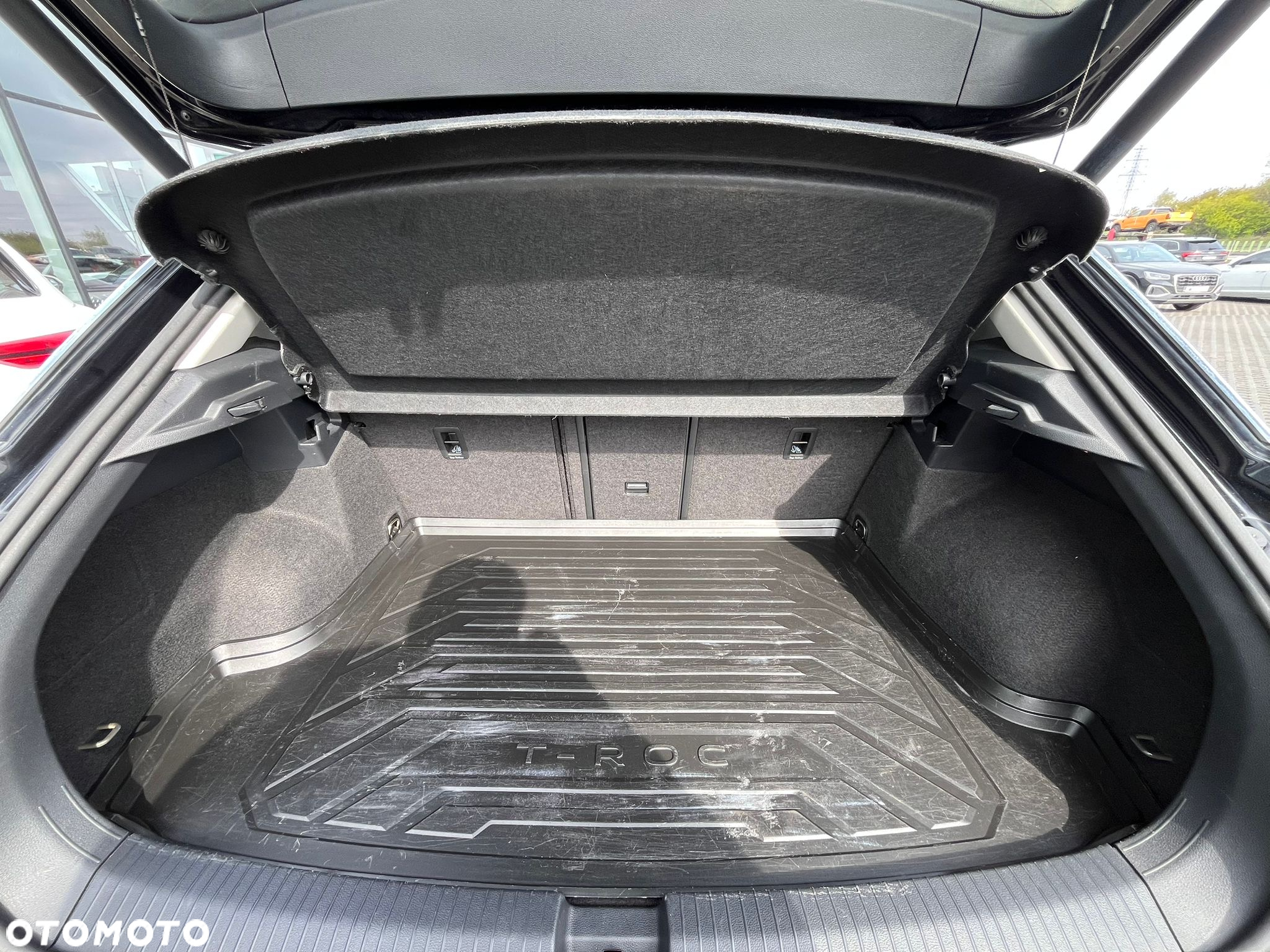 Volkswagen T-Roc 2.0 TDI SCR 4MOTION DSG Style - 17