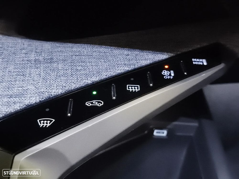 Peugeot 5008 Hybrid 145 e-DSC6 Allure - 28