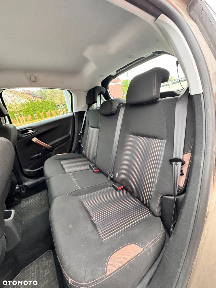 Peugeot 208 PureTech 82 Urban Move - 10