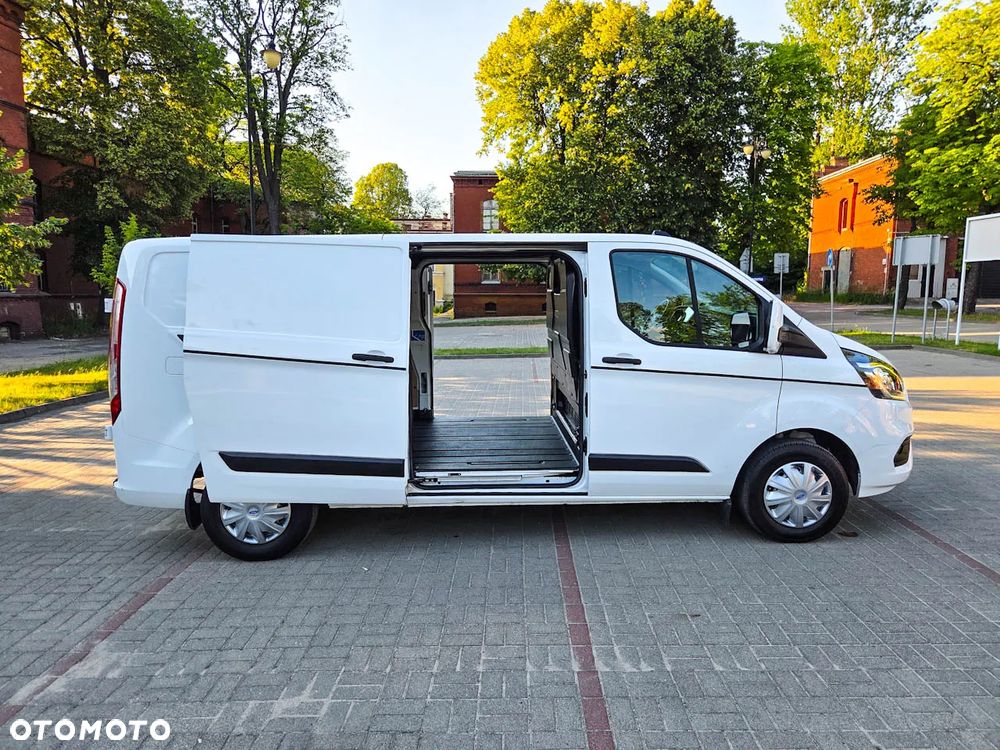 Ford TRANSIT CUSTOM - 10