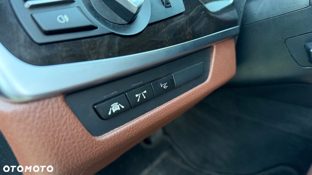 BMW Seria 5 530d xDrive - 15