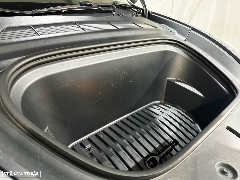 Tesla Model Y Long Range Dual Motor AWD - 59