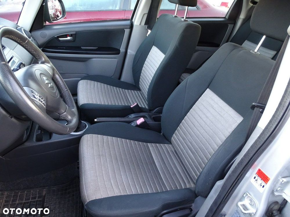 Suzuki SX4 - 10