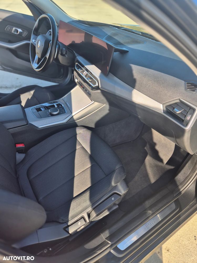 BMW 3 Series 2022 — imagine 19