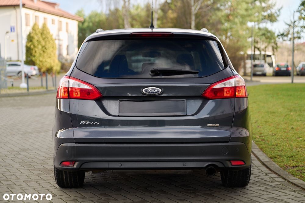 Ford Focus 1.6 EcoBoost Edition - 11