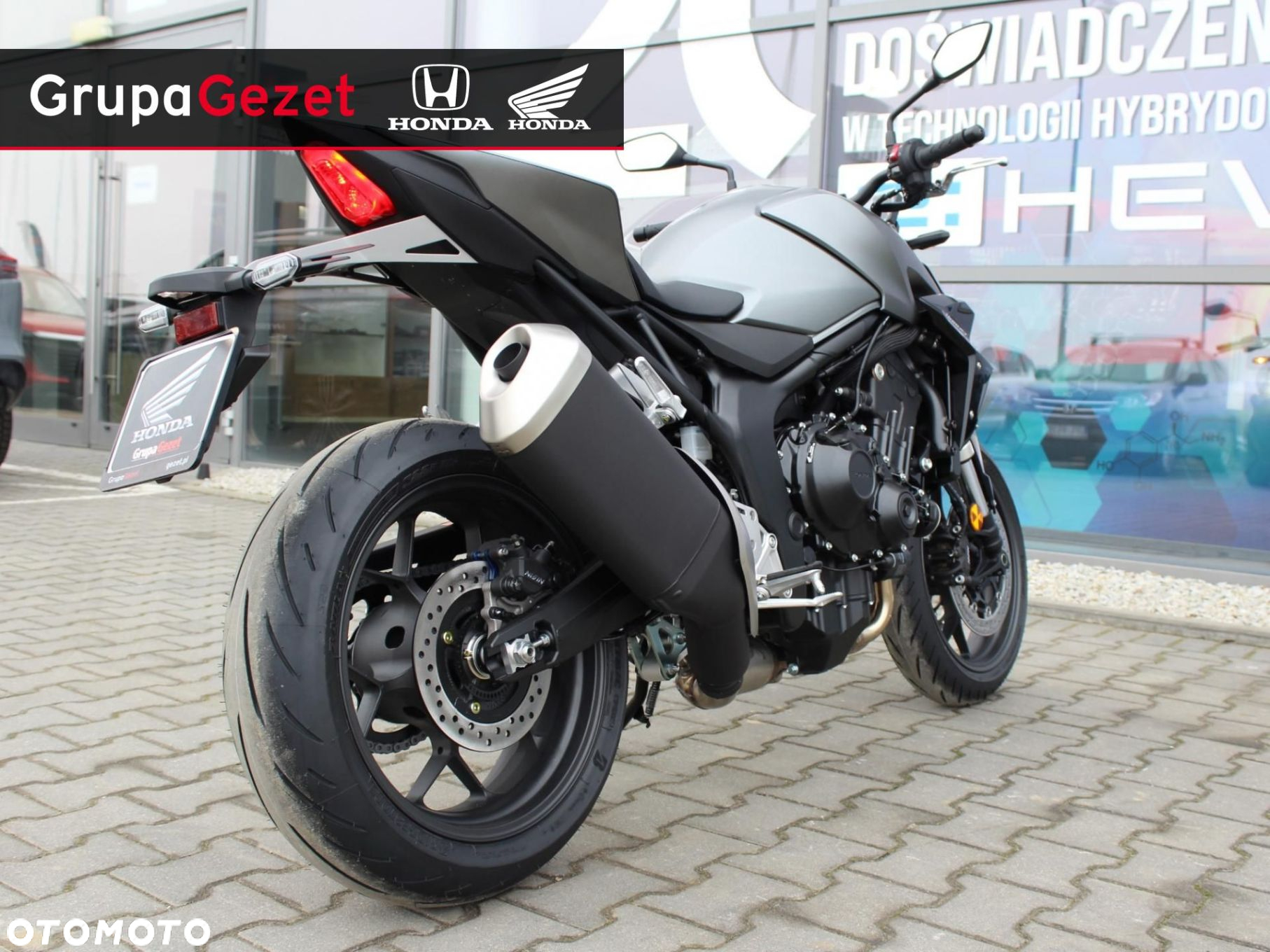 Honda CB - 12
