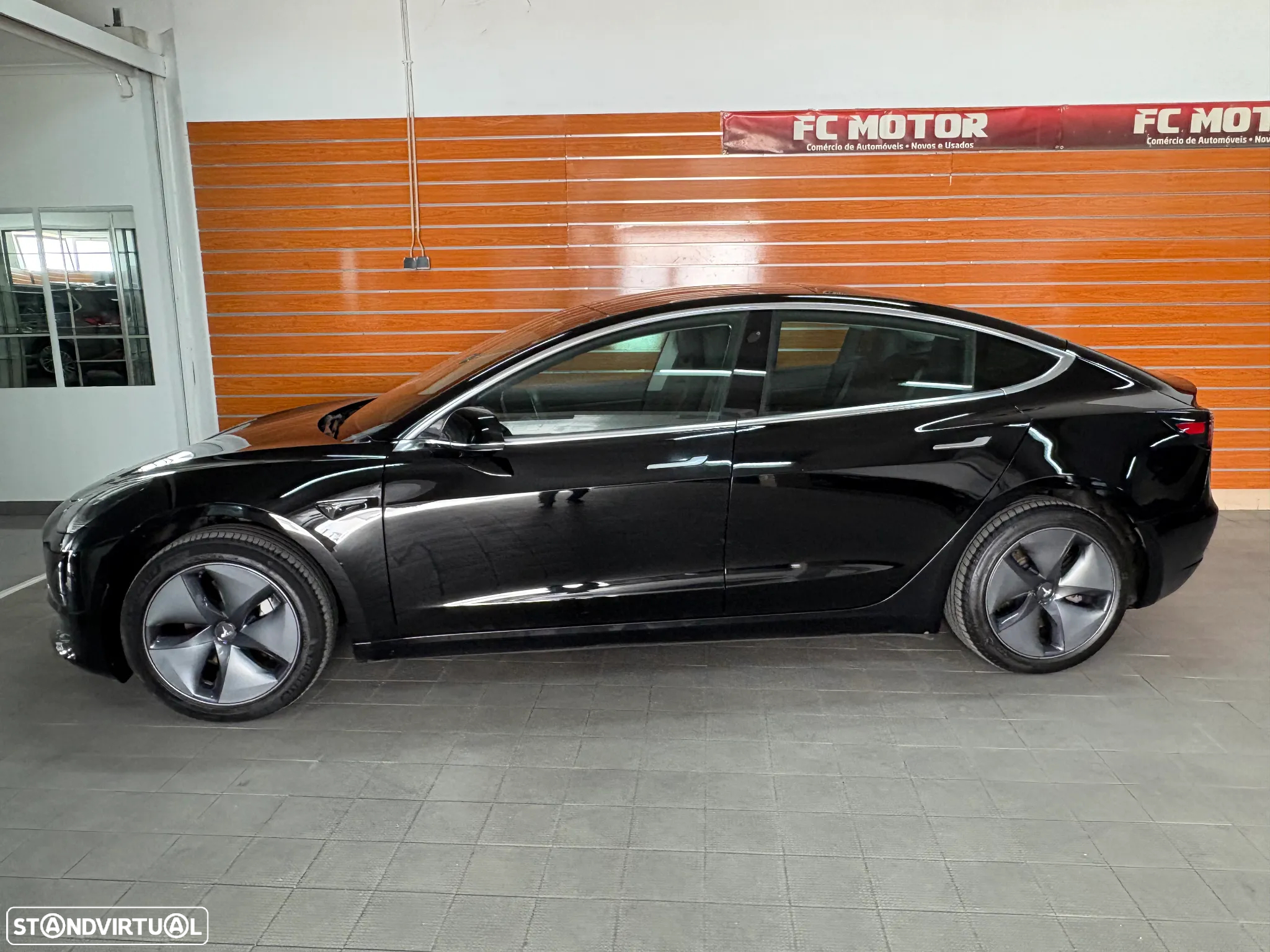 Tesla Model 3 Standard Range Plus RWD - 5