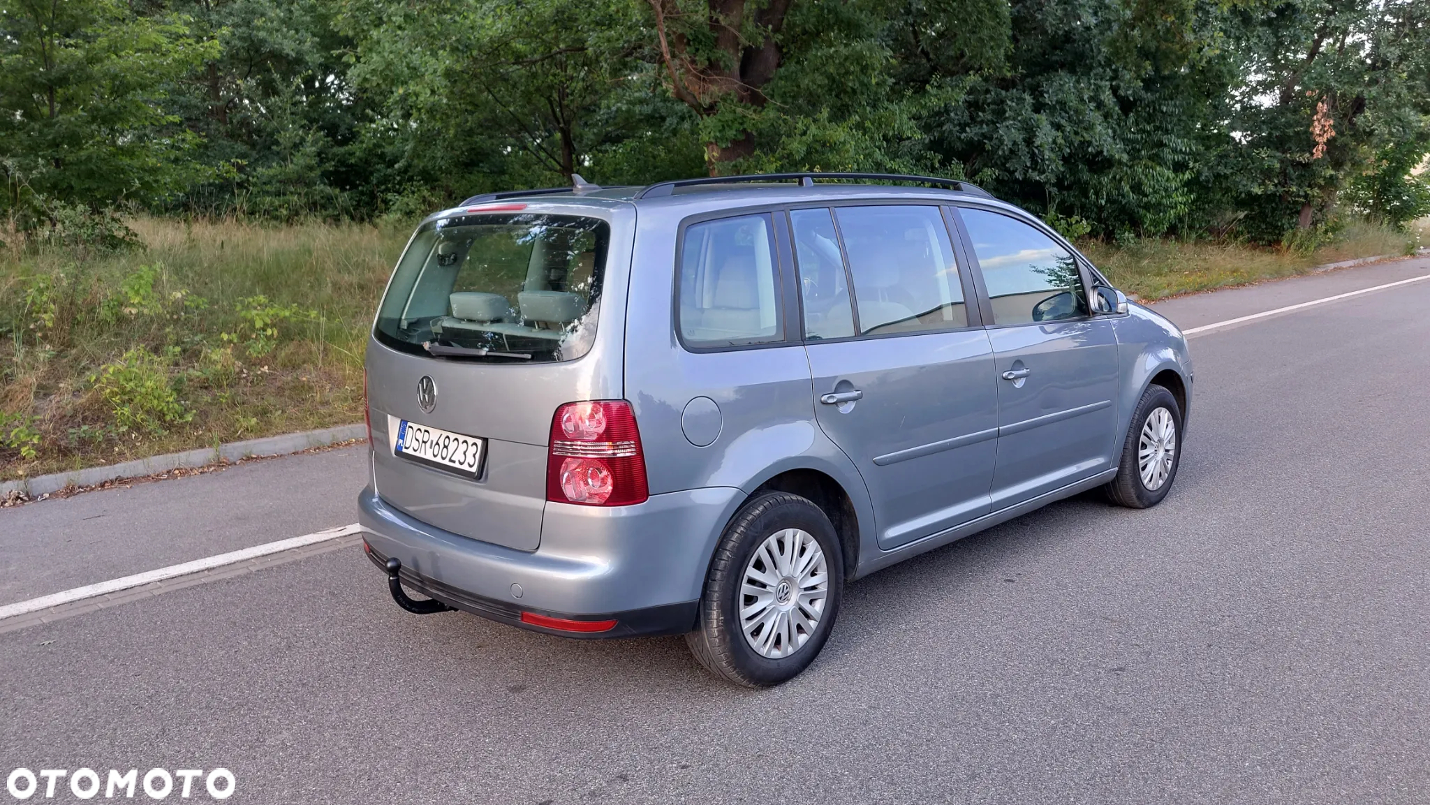 Volkswagen Touran - 4