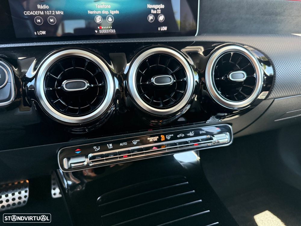 Mercedes-Benz A 180 7G-DCT AMG Line - 23