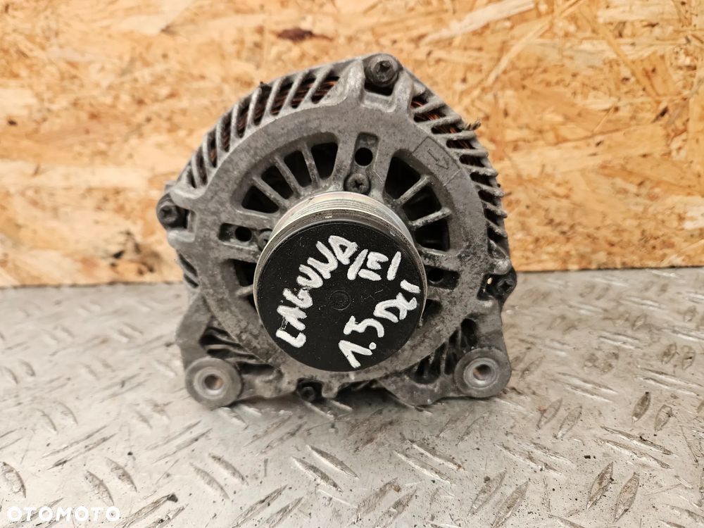 Alternator Renault Scenic III Laguna III 1.5 DCI 8200960533 Mitsubishi - 1