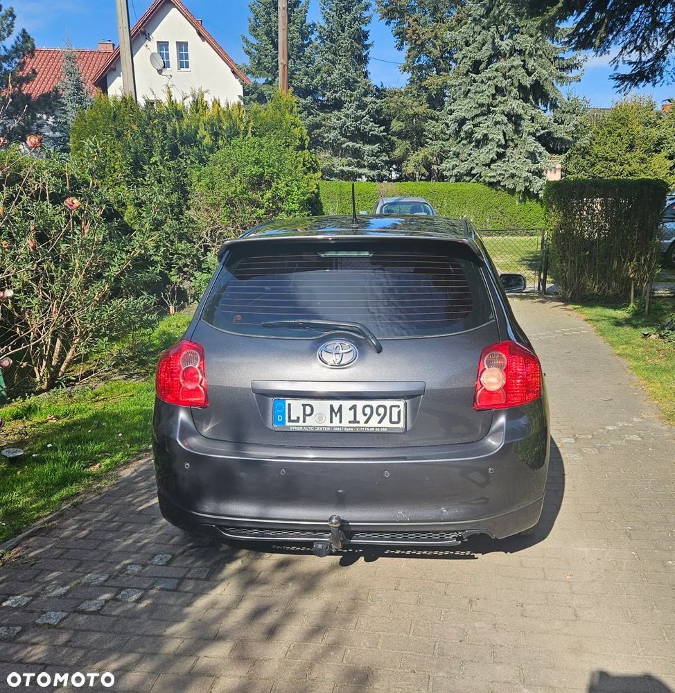 Toyota Auris 2.2 D-4D D-CAT - 7