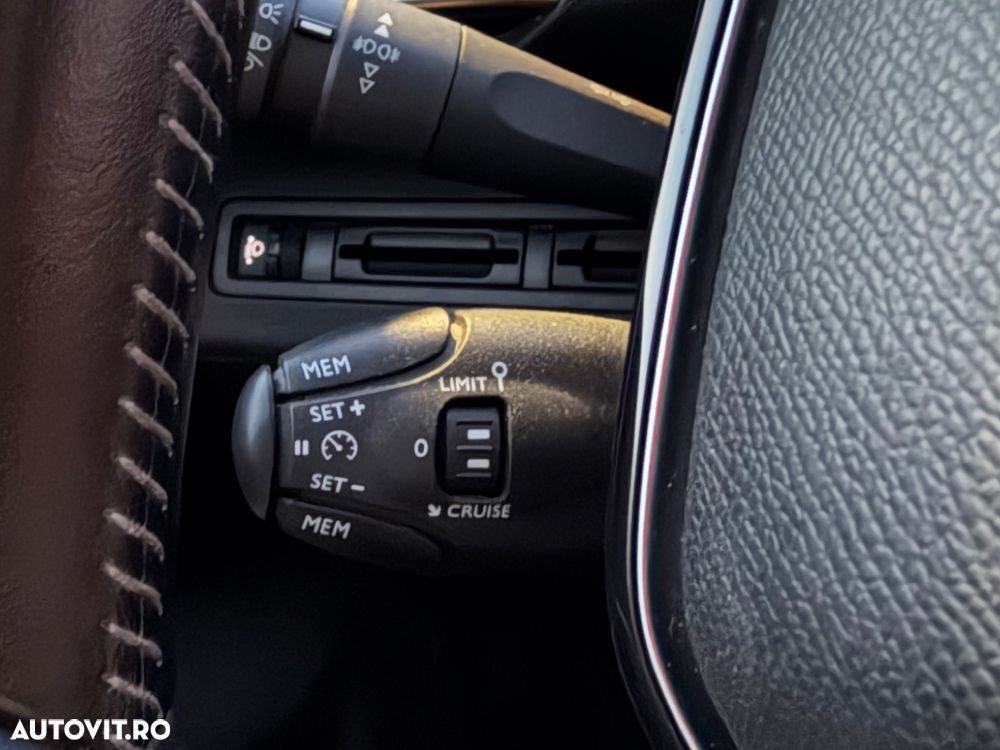 Peugeot 3008 PureTech 130 Stop & Start Allure - 16