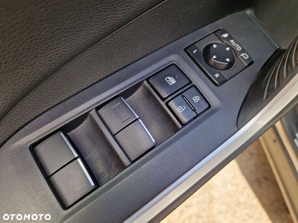 Toyota RAV4 Hybrid Selection 4x2 - 16