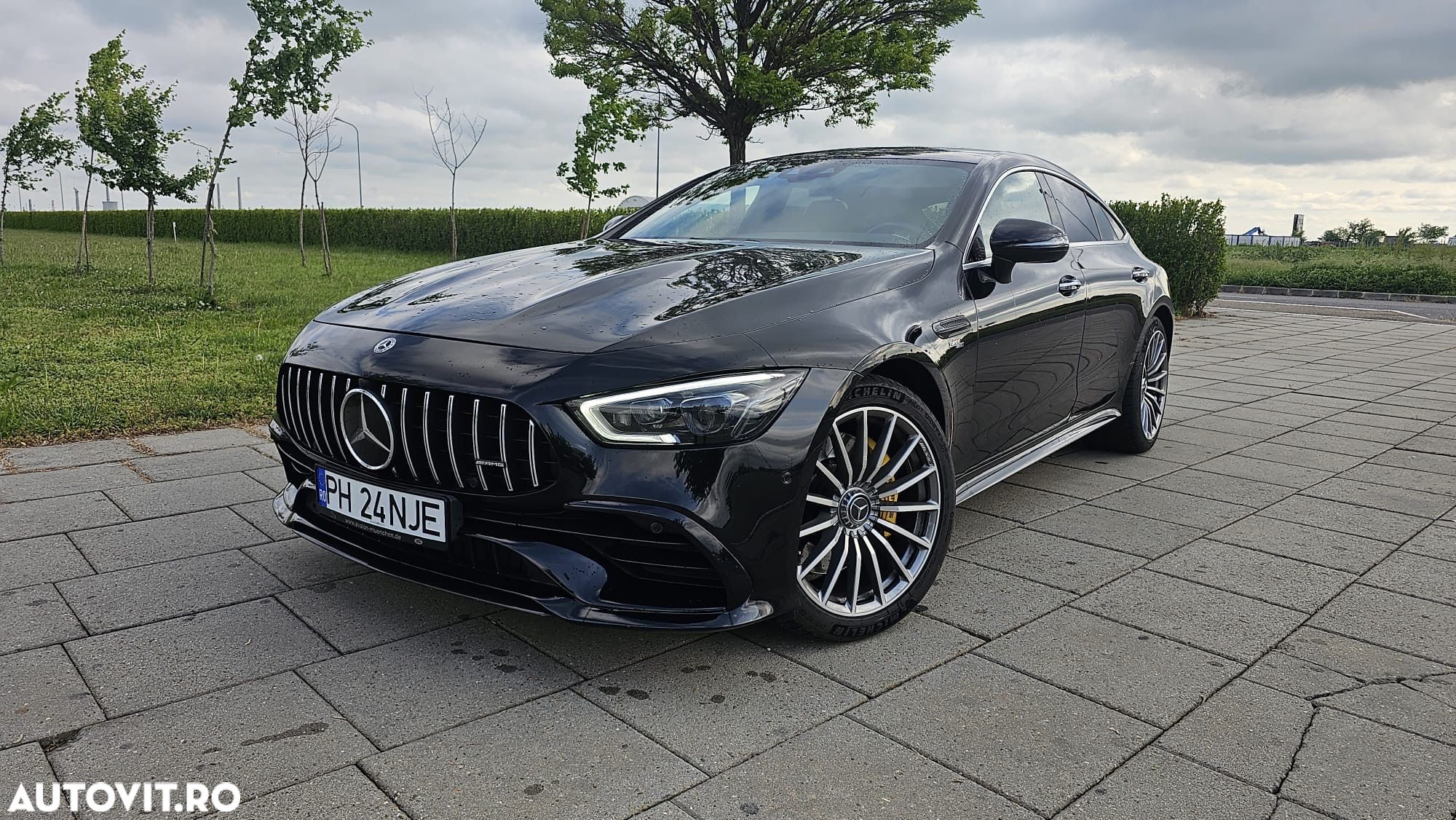 Mercedes-Benz AMG GT 43 4MATIC+ MHEV - 1
