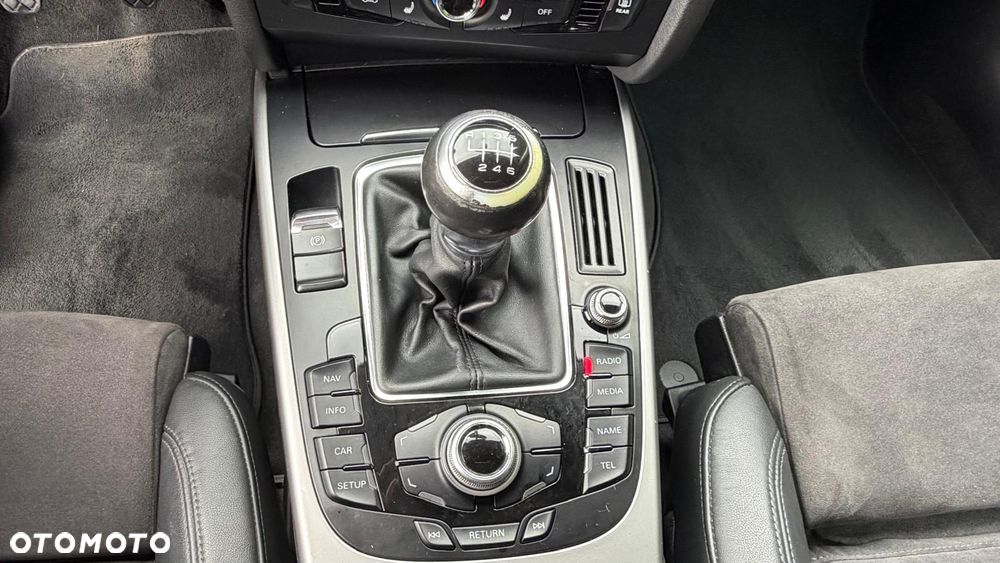 Audi A4 Avant 2.0 TDI DPF Ambition - 14