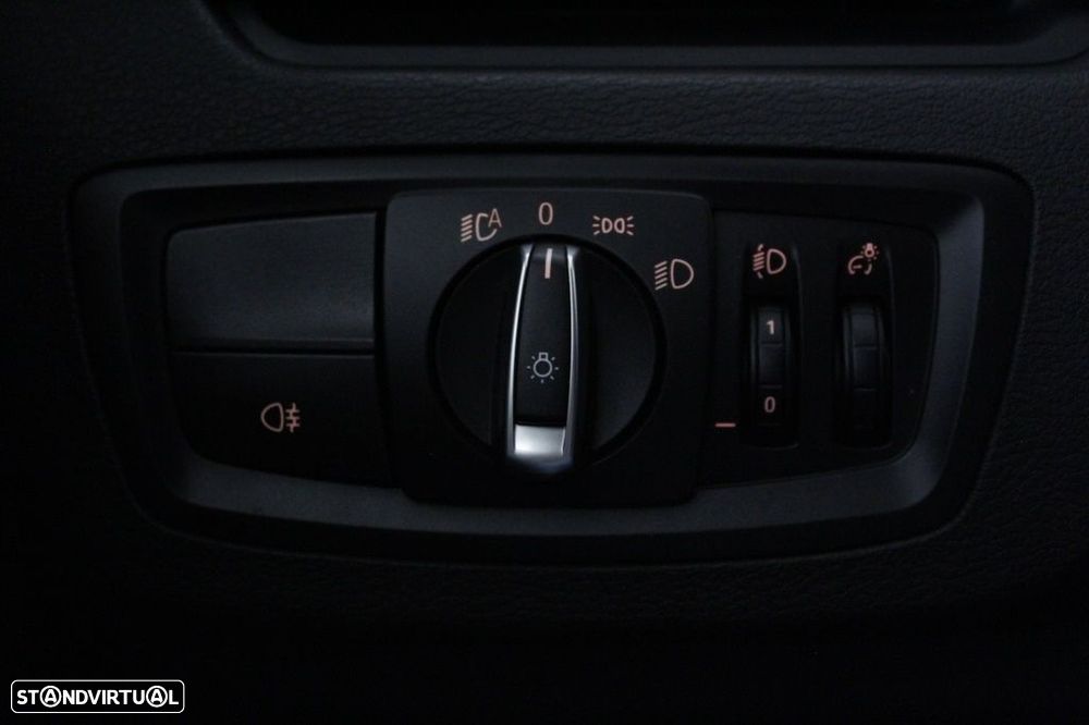 BMW X1 16 d sDrive Auto - 27
