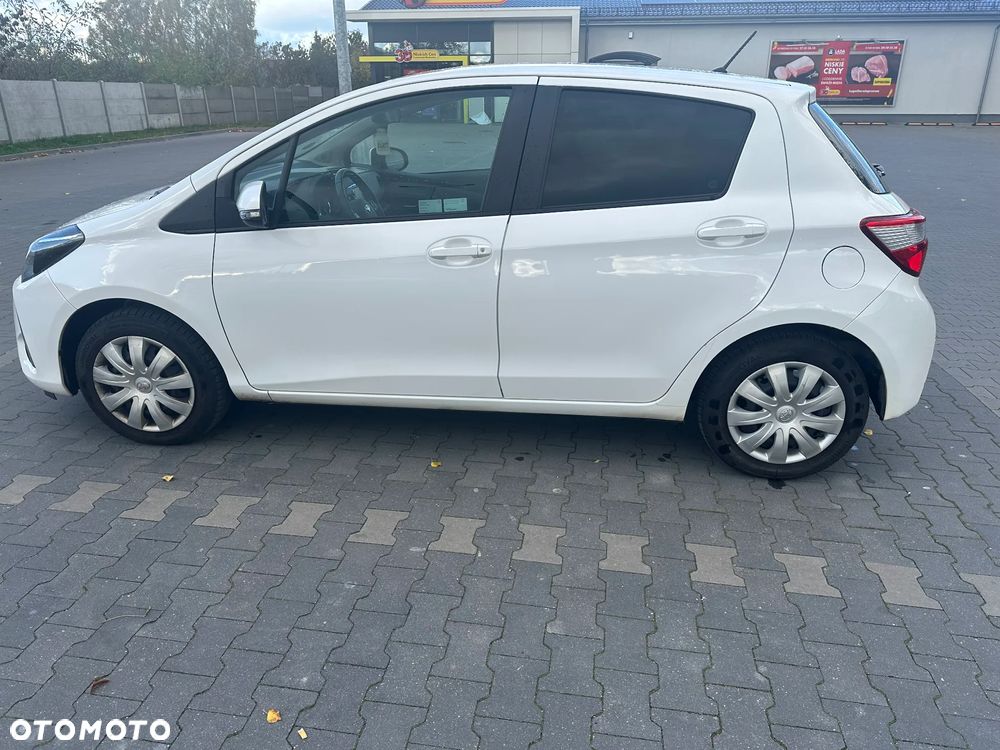Toyota Yaris 1.5 Premium - 8