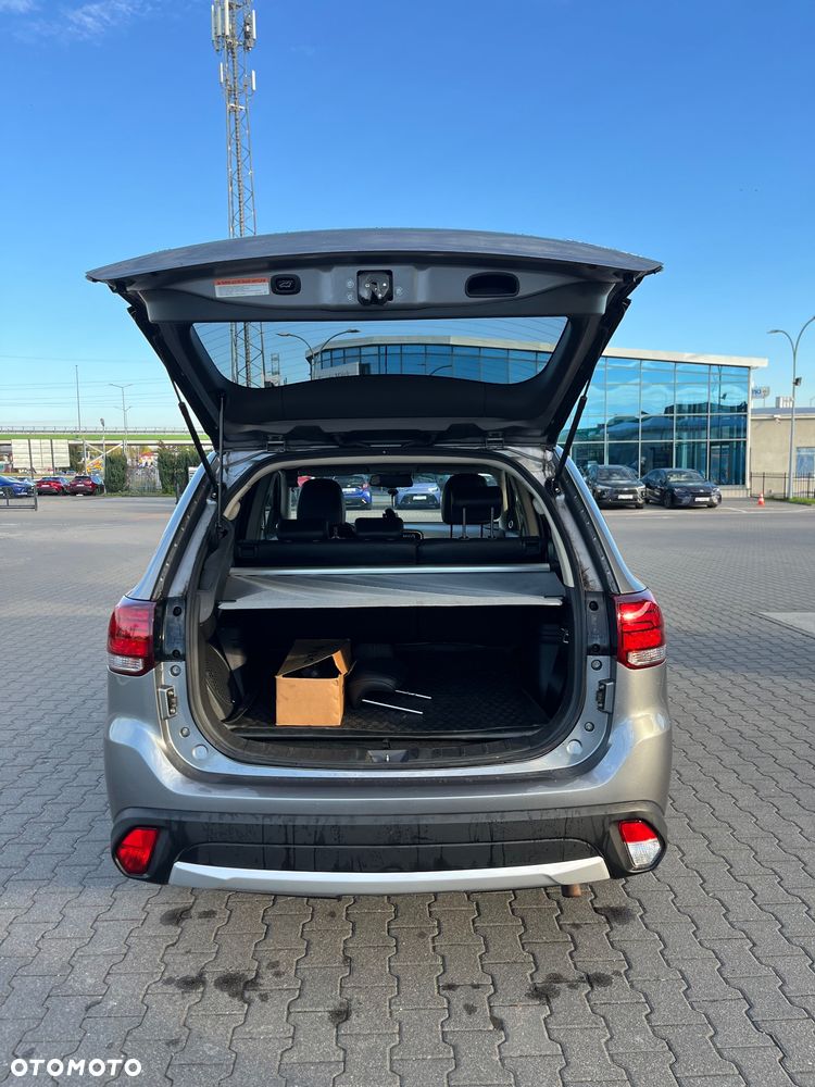 Mitsubishi Outlander - 9