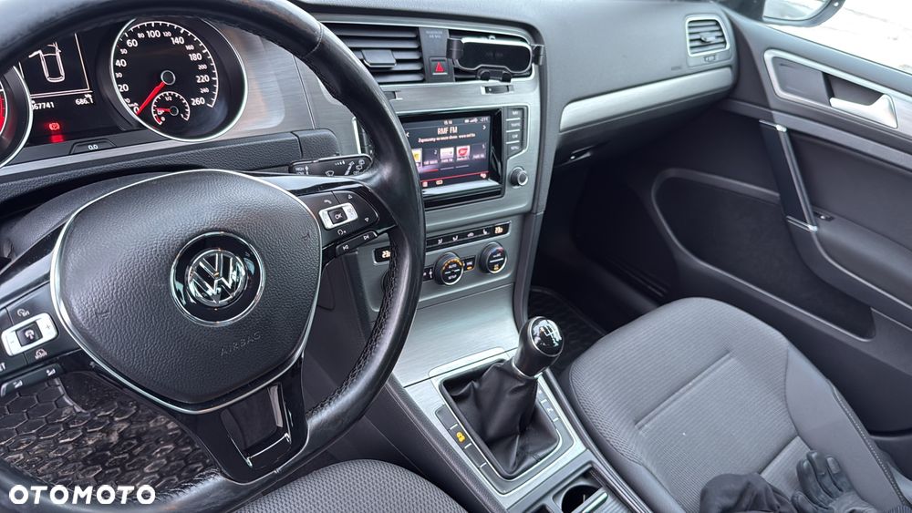 Volkswagen Golf ver-2-0-tdi-bluemotion-technology-comfortline - 5