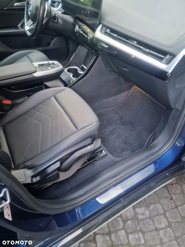 BMW iX1 xDrive30 66.5kWh xLine - 27