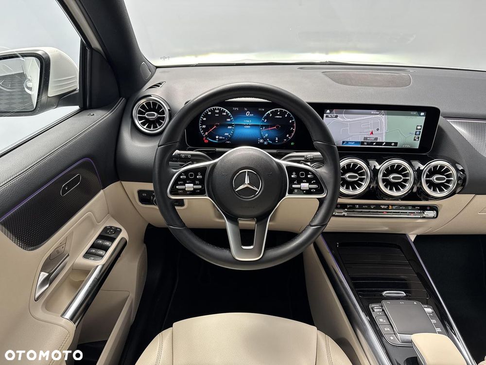Mercedes-Benz GLA 200 Progressive - 22