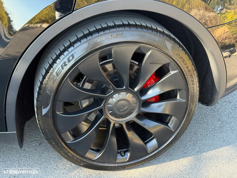 Tesla Model Y Performance Dual Motor AWD - 6