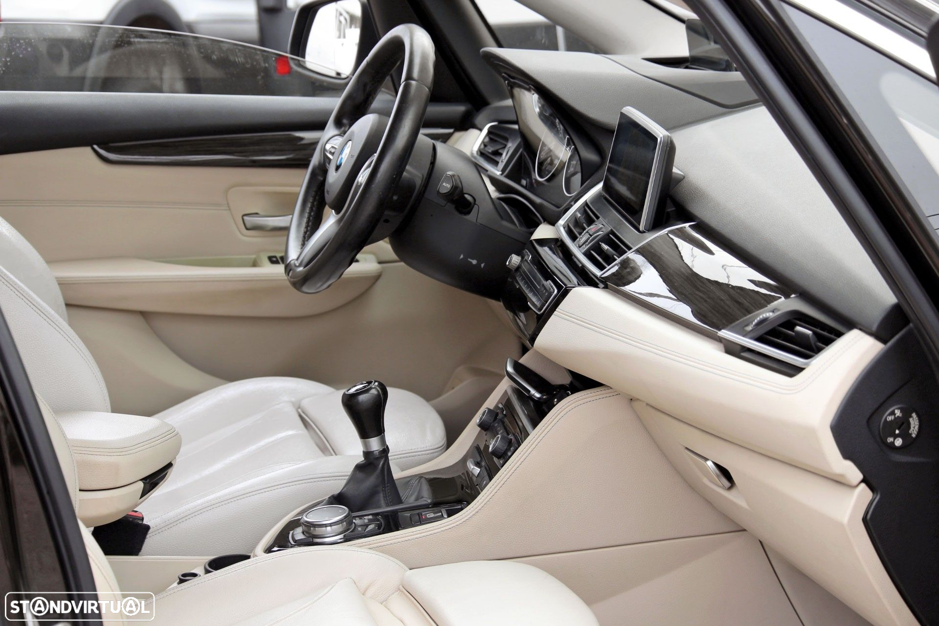 BMW 216 Active Tourer d Line Sport - 17