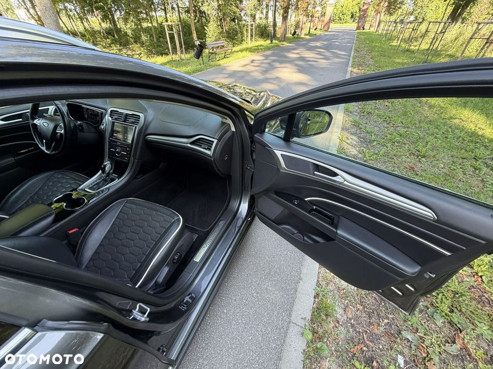 Ford Mondeo - 31
