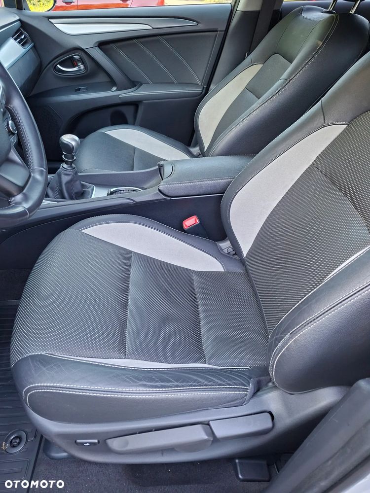 Toyota Avensis 1.8 Prestige - 15