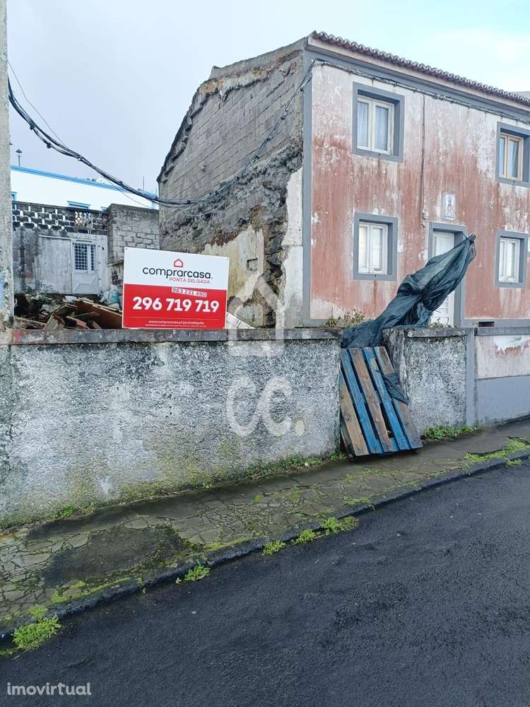 Moradia para Recuperar - Rabo de Peixe - Ribeira Grande - Grande imagem: 2/10