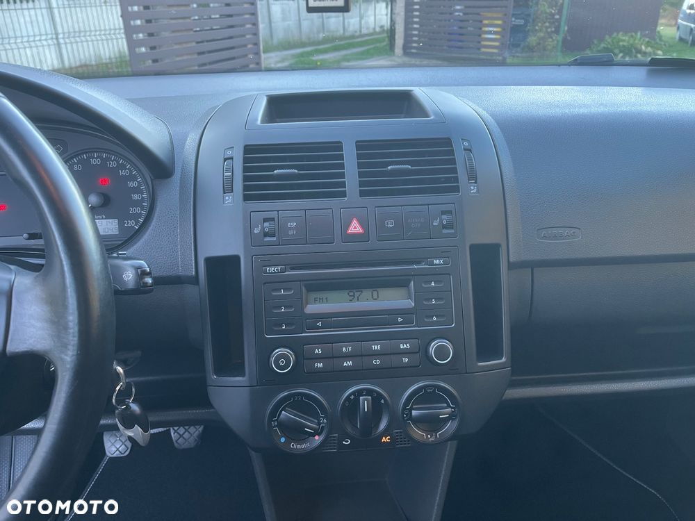 Volkswagen Polo 1.2 12V Comfortline - 28