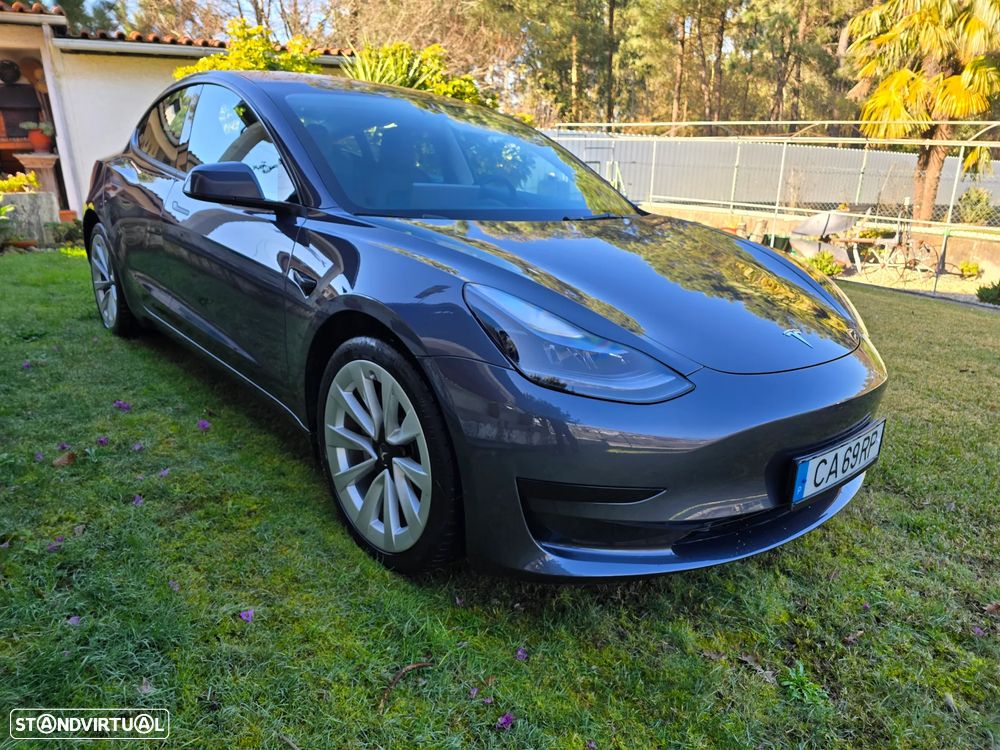 Tesla Model 3 Standard Range Plus RWD - 3