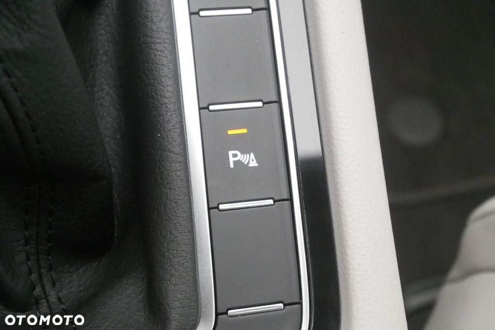 Volkswagen Passat Variant - 21
