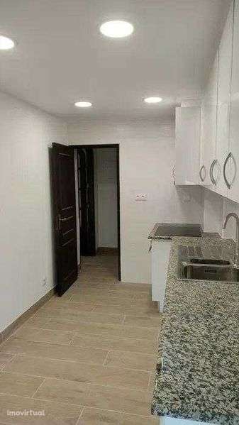 T3 Setubal Central Junto á Estação Comboios Remodelado Estrear Equip. - Grande imagem: 4/11