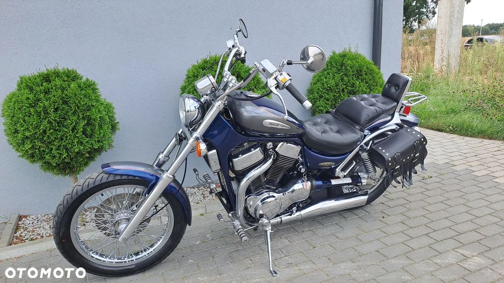 Suzuki Intruder - 36